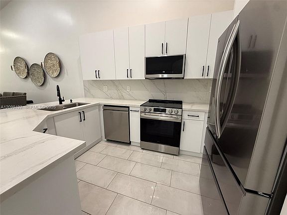 5th image of 1238 NE 32nd Ter