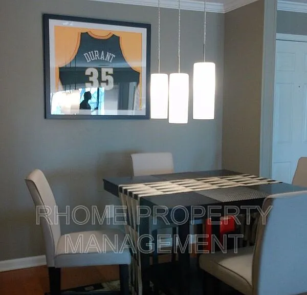1418 Highland Bluff Dr SE — Photo 9