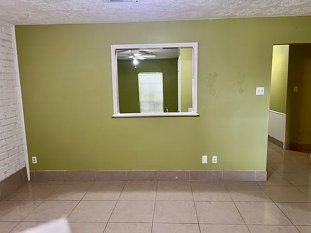 8372 Leamont Dr — Photo 11