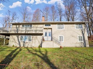 53 Beach Hill Rd, Trumbull, CT 06611