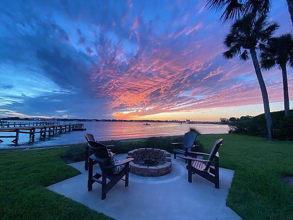 3rd image of 239 S Matanzas Blvd
