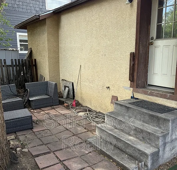 511 E Cache La Poudre St #B — Photo 14