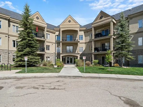 52 Cranfield Line SE #111, Calgary, AB T3M 0N9