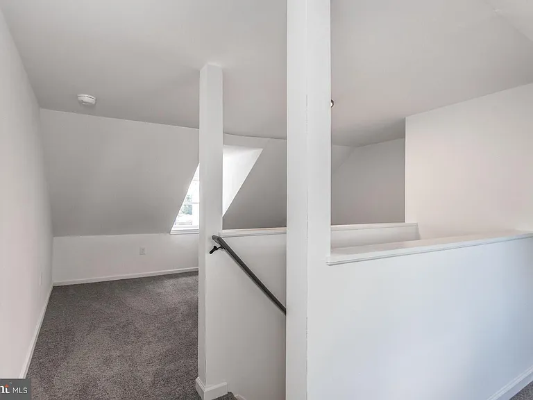 647 Spruce St — Photo 28