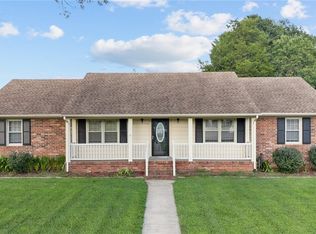 8470 Rainey Dr, Mechanicsville, VA 23116