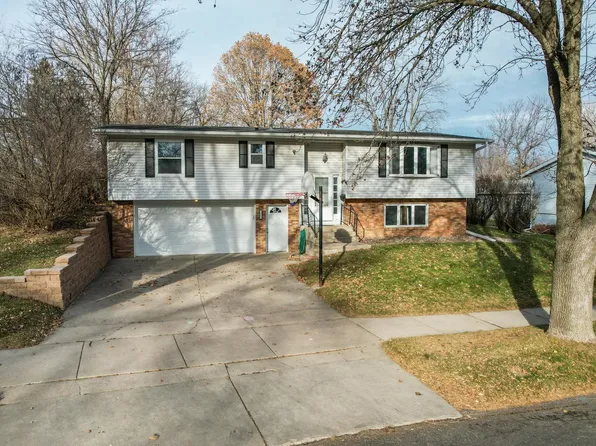 3809 2nd St NW, Rochester, MN 55901