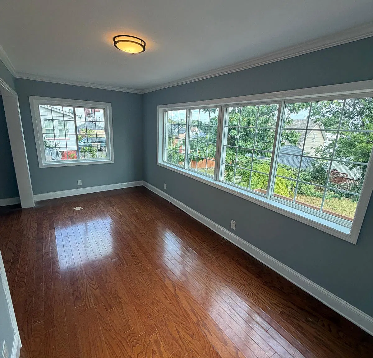 3 bed, $4,300 — Photo 4
