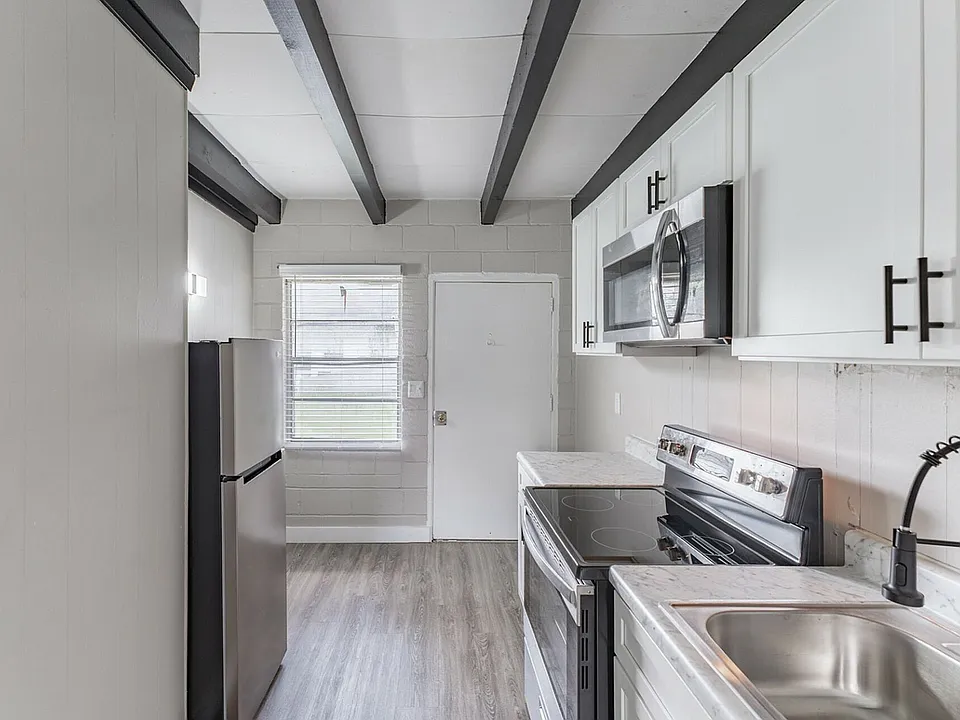 Cottages at 3004