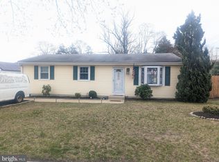 2 Del Sordo Dr, Sicklerville, NJ 08081