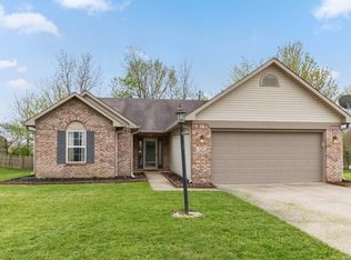5757 Woodcote Dr, Indianapolis, IN