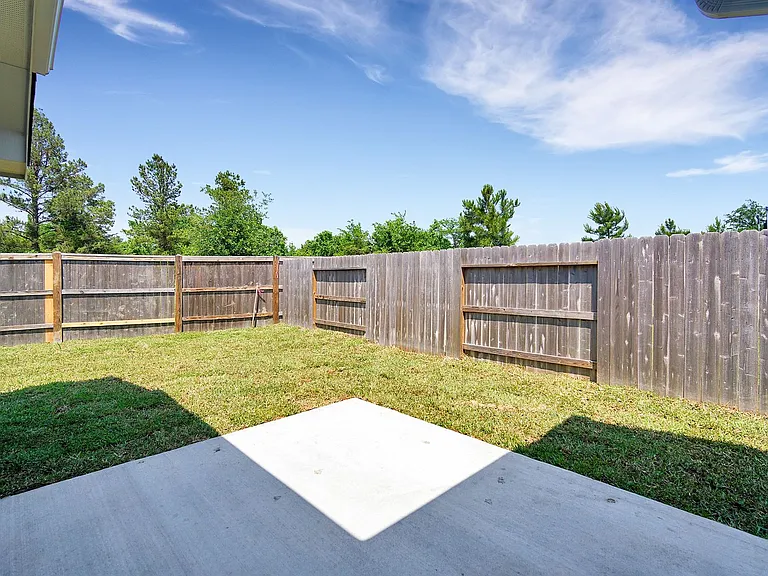 298 Brocks Ln — Photo 3