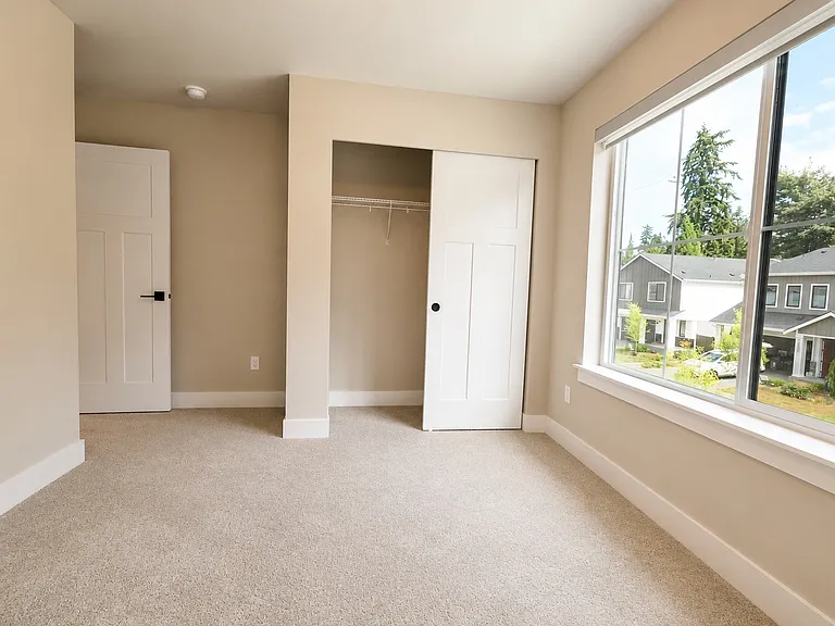 18532 Meridian Ave SE — Photo 24