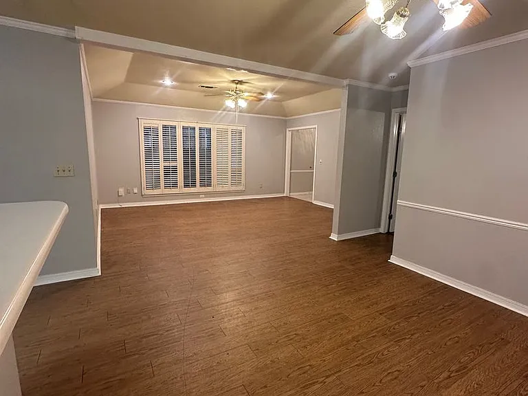 3005 SW 28th Ave #C — Photo 2