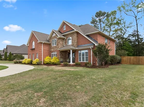 585 Homestead Ln, Tuscaloosa, AL 35405