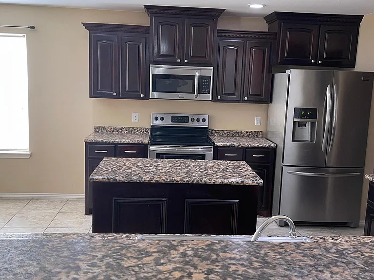 4405 Thunderbird Ave — Photo 18