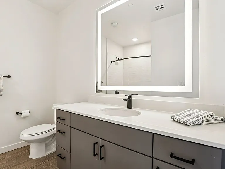Lura Vegas Apartments — Photo 17