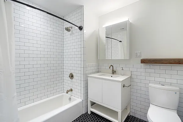 Rented by June | media 13