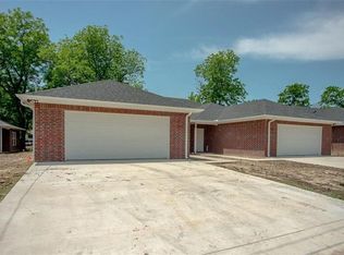 1719 Division St, Commerce, TX 75428