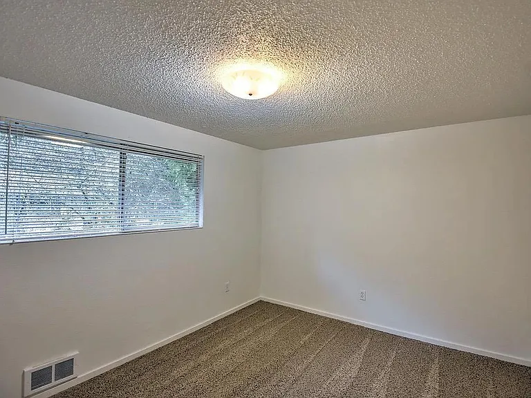 4803.5 Brech St SE — Photo 12