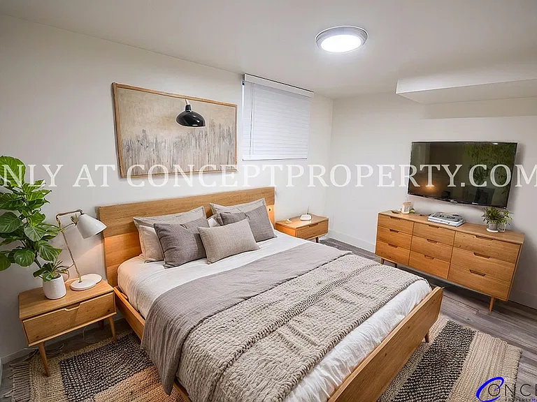 Ponderosa — Photo 157