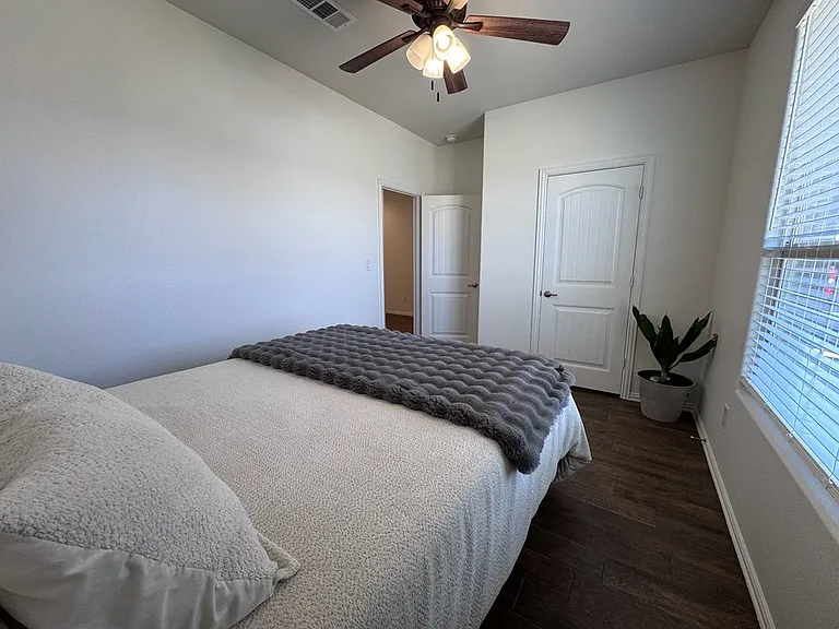 1710 Wrigley Dr — Photo 11