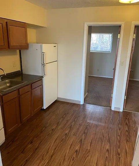 Riverview Apartments — Photo 13