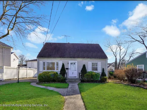 318 Arthur Kill Rd, Staten Island, NY 10308