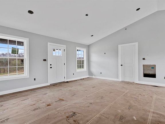 5th image of 2872 Finney Rd