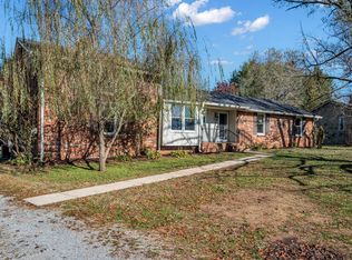 1065 Lakeland Dr, Gallatin, TN 37066