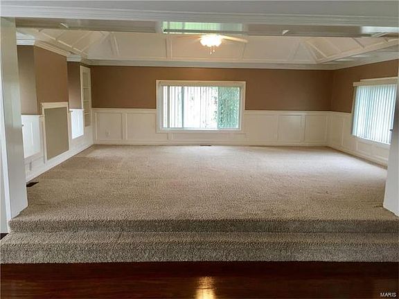 3rd image of 1062 Couch Ave