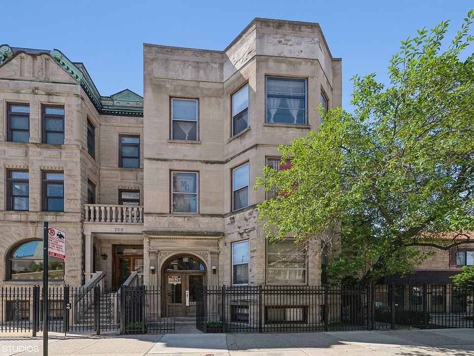 1st image of 711 W Diversey Pkwy APT 3