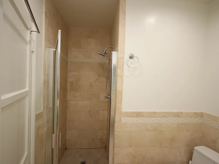 412 N Campbell Ave — Photo 17