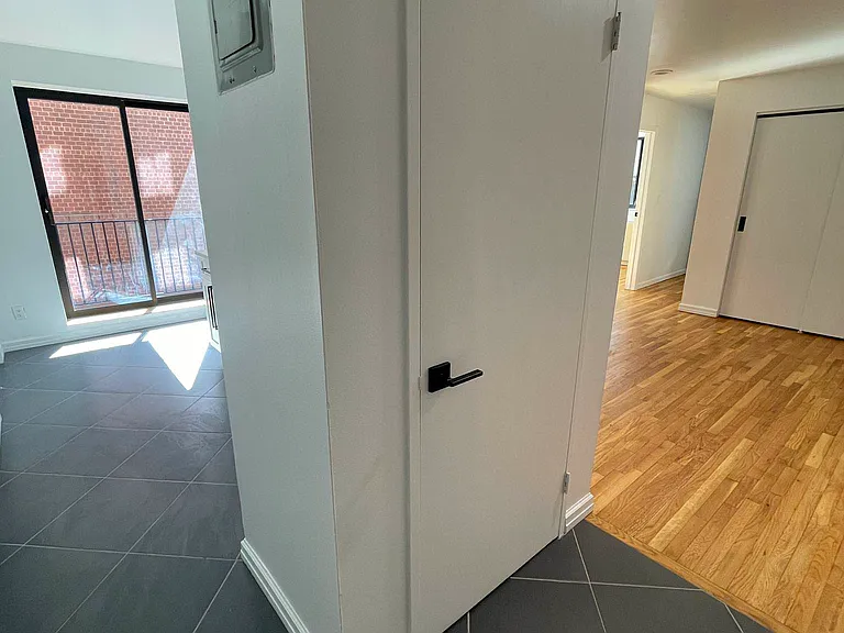 370 W 30th St #2B — Photo 7