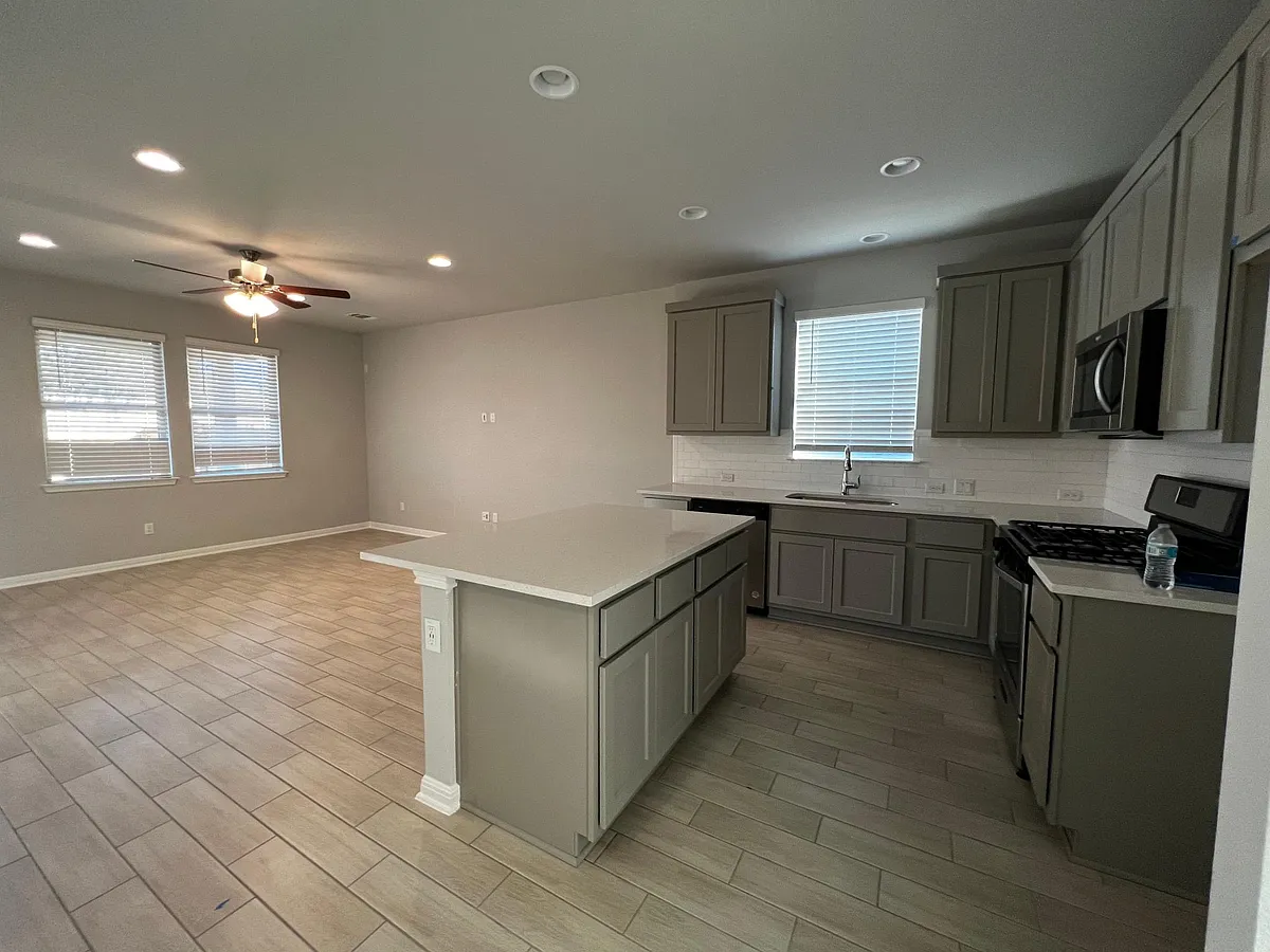 Building Photo - 2720 Juniper Woods Rd