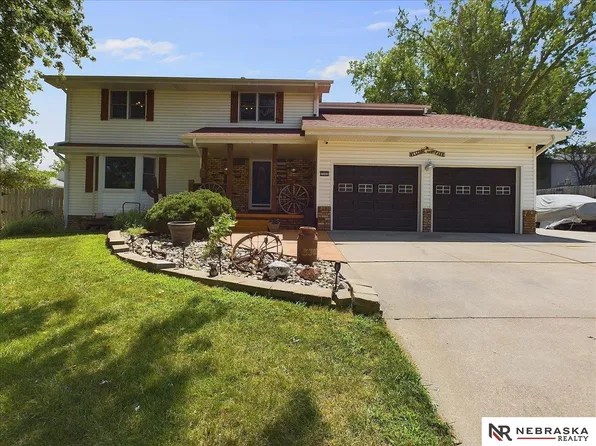 3305 Leawood Dr, Bellevue, NE 68123