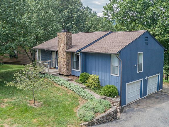3rd image of 7572 Boxwood Dr