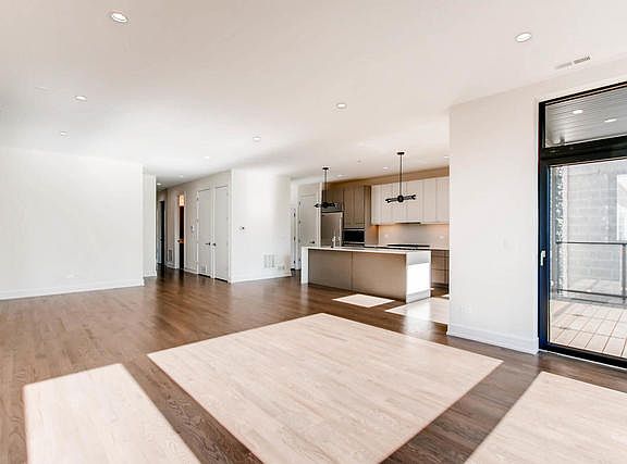 3rd image of 1450 N Bosworth Ave APT 2