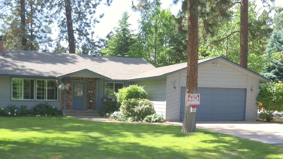 5748 N. Parkwood Circle