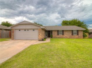 612 SW 26th St, El Reno, OK 73036