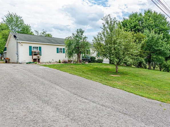 112 Alpine Woods Dr E, Kittanning, PA 16201