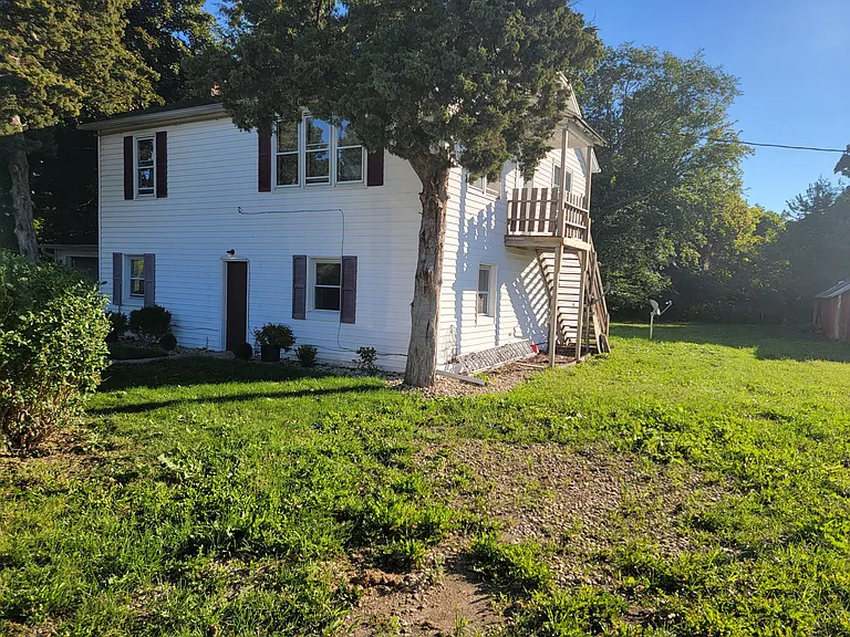 8707 E State St — Photo 2