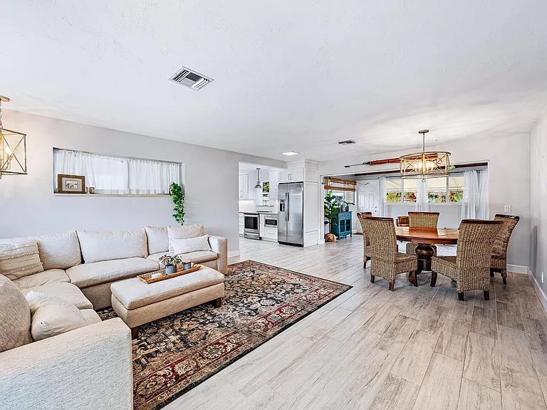 1869 Circle Dr — Photo 6