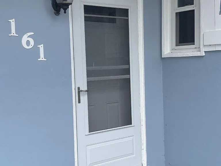 161 Eden Ave — Photo 4