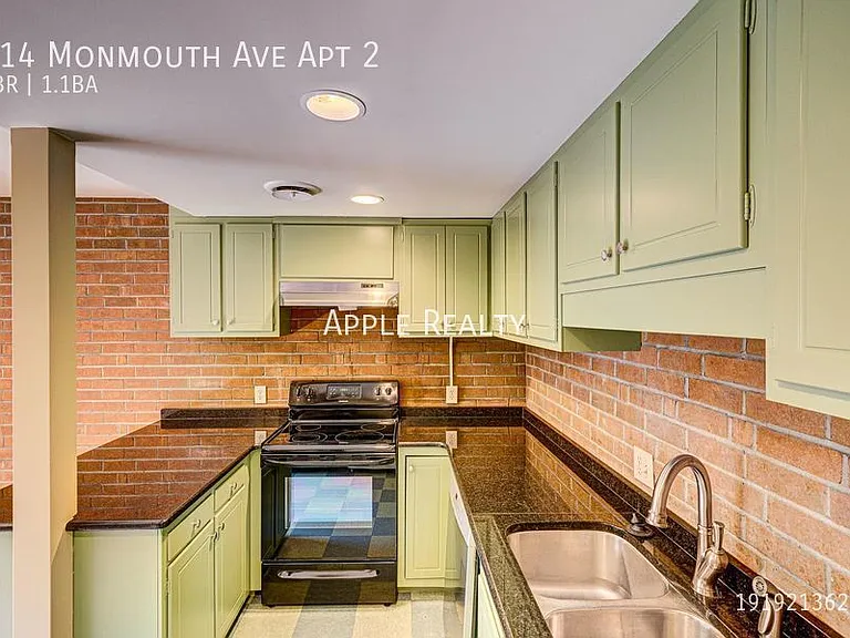 914 Monmouth Ave #2 — Photo 6