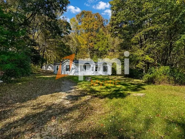 24 Milltown Rd, North Stonington, CT 06359