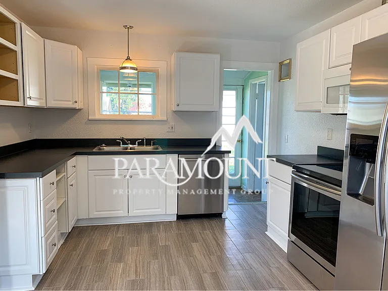 1336 N Wycoff Ave — Photo 5