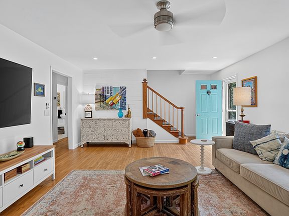 4th image of 33 Tia Anna Ln
