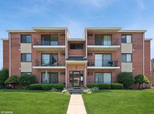 7305 W 157th St APT 3A, Orland Park, IL 60462