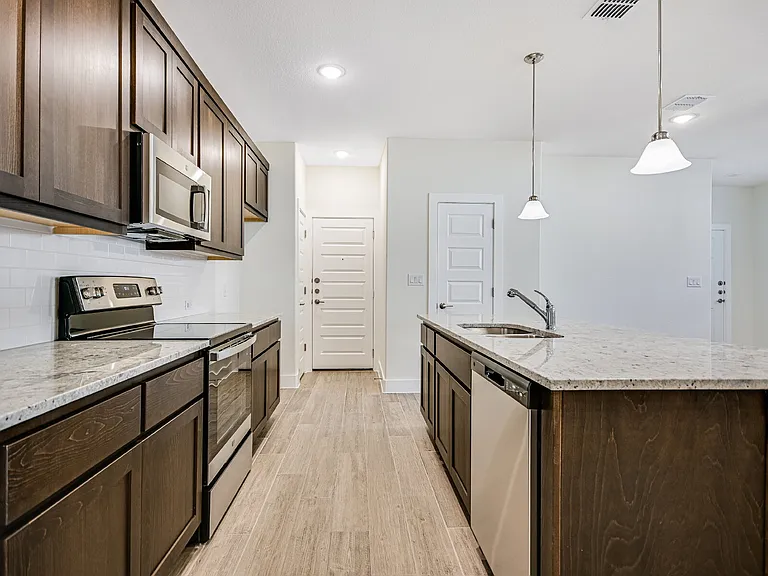 450 Parkline Dr — Photo 6