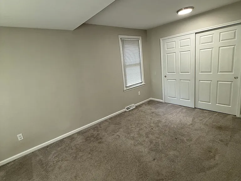 18 Abbott Dr — Photo 12